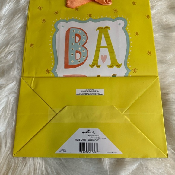 🧡10/$10 yellow Baby Gift Bag - Picture 2 of 3